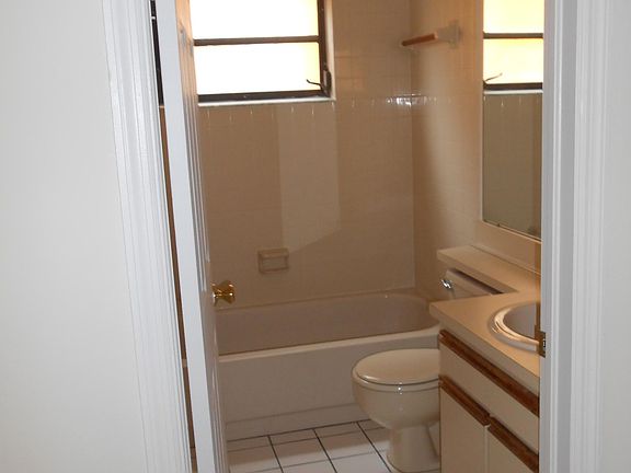 3rd image of 2031 McMullen Ave
