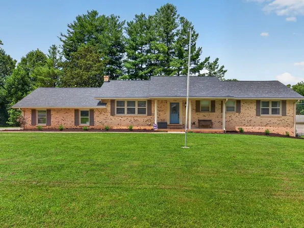 1036 Melrose Dr, Cookeville, TN 38501