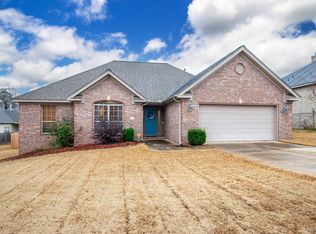 111 Woodridge Ct, Little Rock, AR 72204