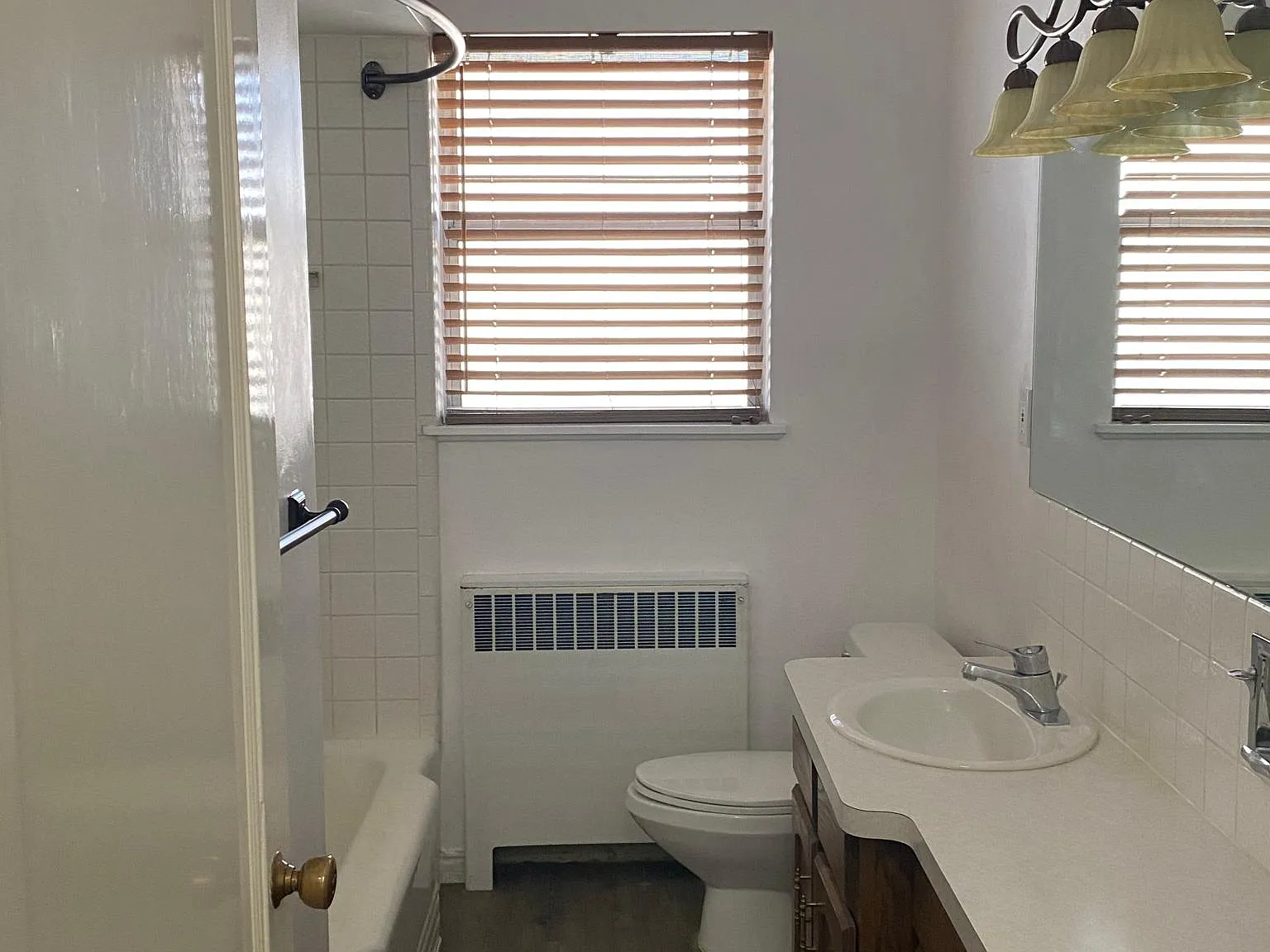 2107 E Browning Ave — Photo 4