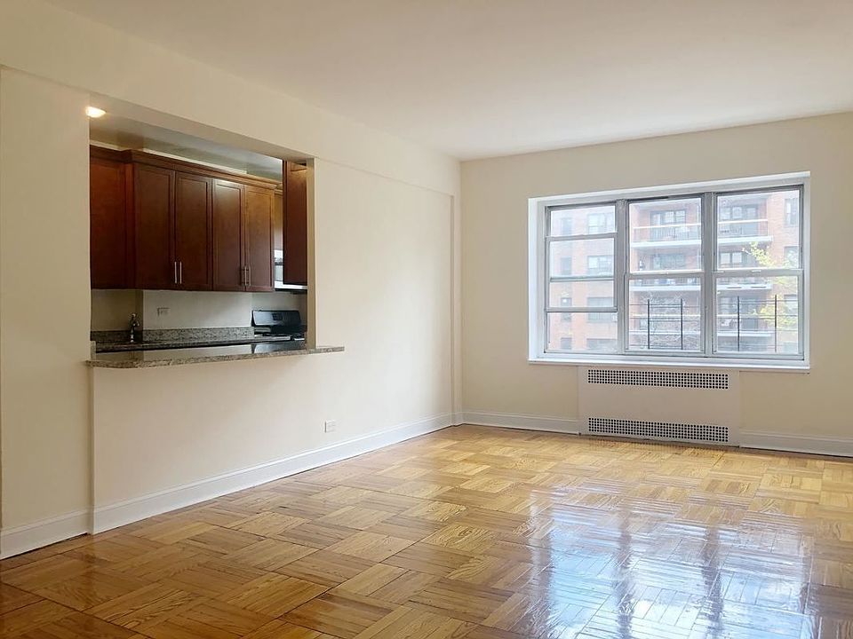 1st image of 10106 67th Dr APT 3C