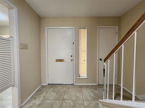 3rd image of 2506 Bering Dr