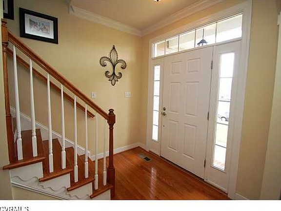 2nd image of 12225 Luxford Pl