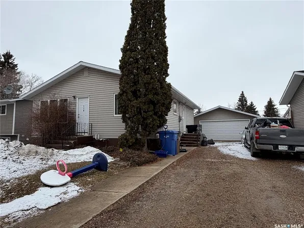 110 Hatton AVENUE E, Melfort, SK S0E 1A0