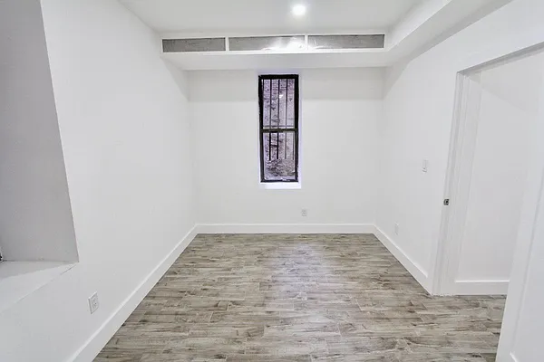 Rented by REAL New York | media 7