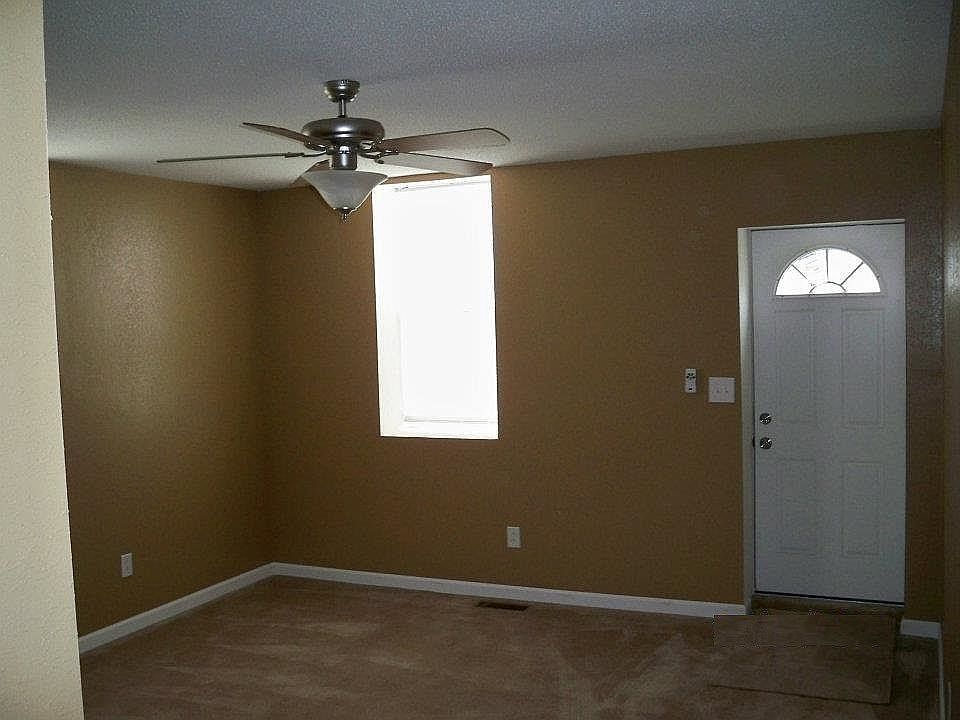 2nd image of 301 S 19th St