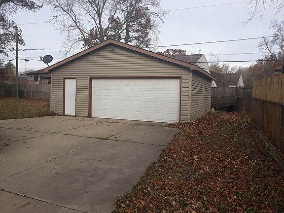 2nd image of 18072 W Valley Dr