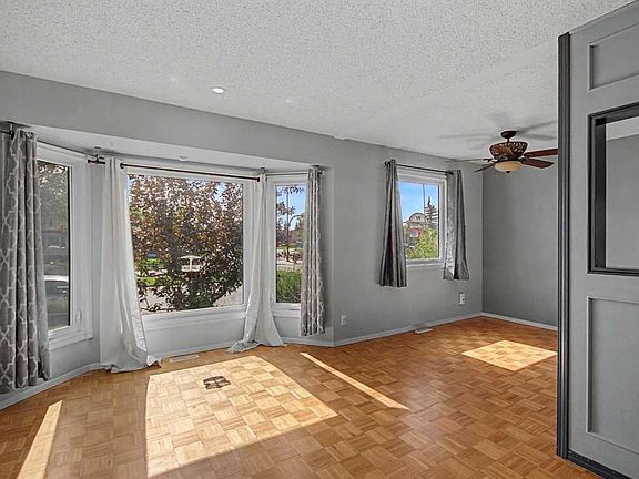 4th image of 2444 S Woodview Dr SW