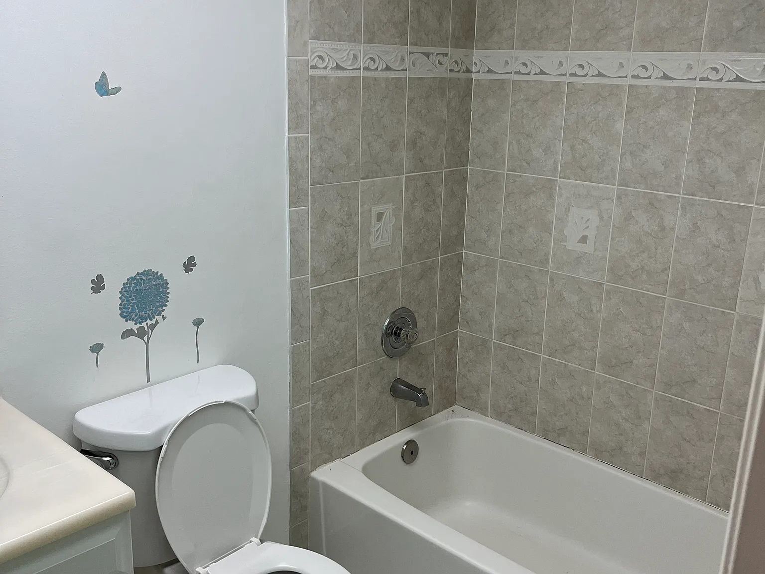 2 bed, 1487 sqft, $2,100 — Photo 2