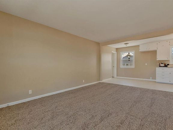 5th image of 2428 S Handley St