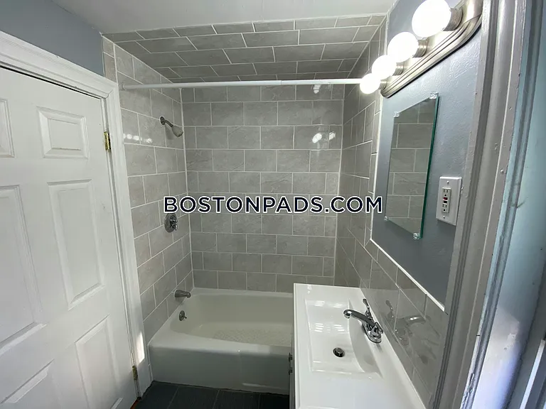 24 Farrington Ave #2 — Photo 11
