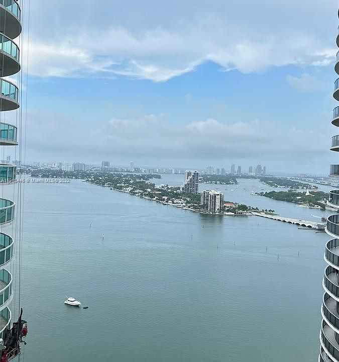1st image of 1800 N Bayshore Dr APT 3114