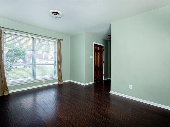 4th image of 113 Glenhaven Dr
