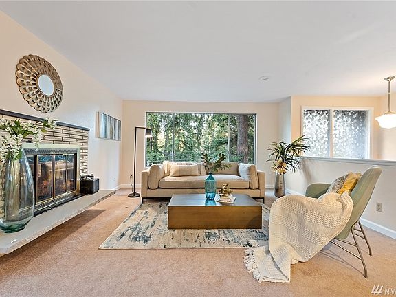 4th image of 3225 180th Ave NE