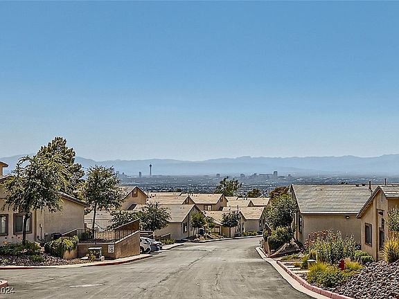 2nd image of 2050 N Los Feliz St #183