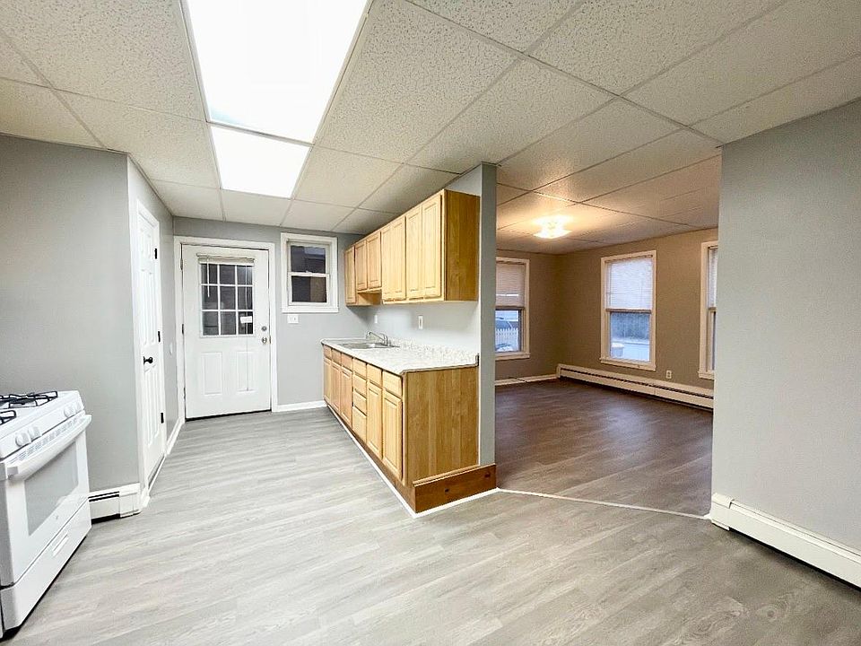 1st image of 35 S Main St #1
