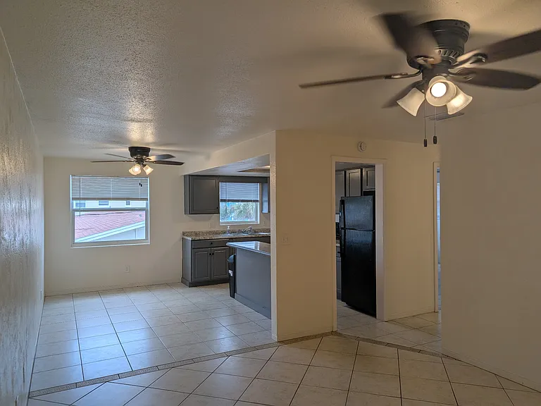 2609 N Oleander Ave #17 — Photo 5