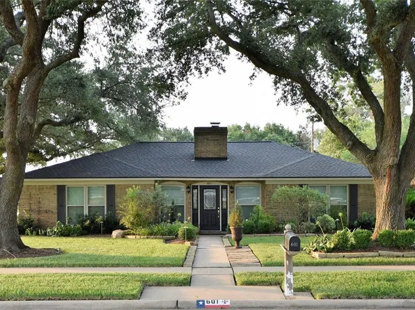 601 Browning St, Angleton, TX 77515