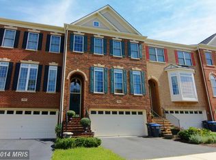 25806 Commons Sq, Chantilly, VA 20152