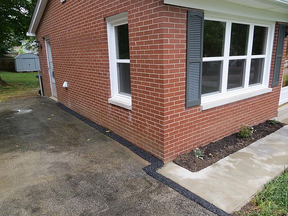 3rd image of 313 Patricia St