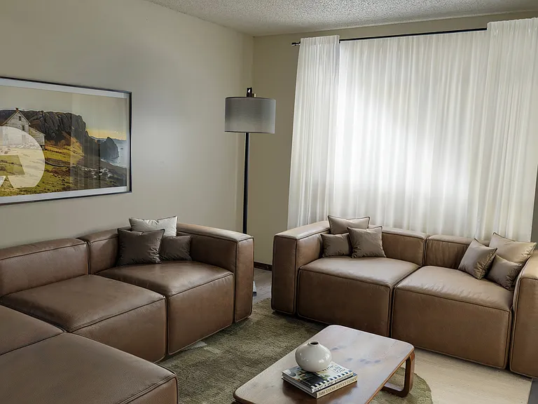 1016 G St #8 — Photo 14