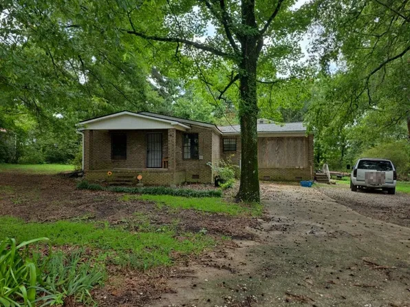 4030 McClanahan Rd, Bessemer, AL 35022