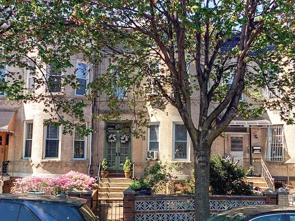 6810 16th Ave, Brooklyn, NY 11204