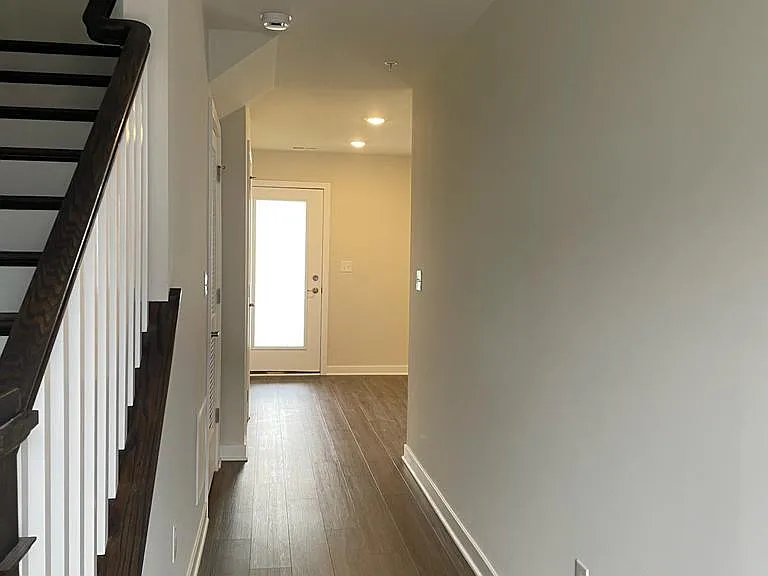 737 Peony Ln — Photo 21