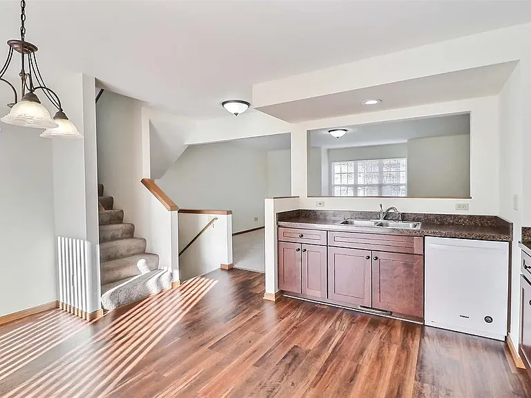 2314 Alan Dr — Photo 4