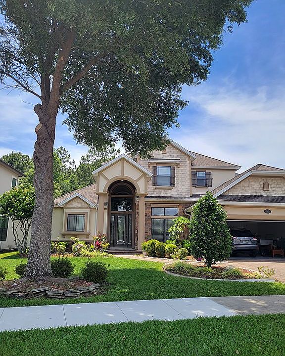 1st image of 12925 Oxford Crossing Dr