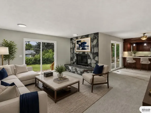 10061 Miami Cir, Omaha, NE 68134