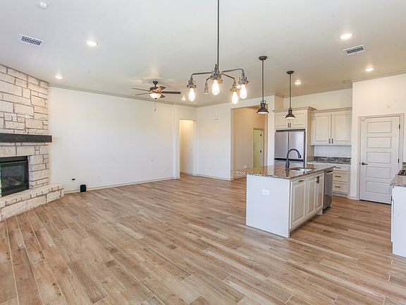 4th image of 3310 Fenn St