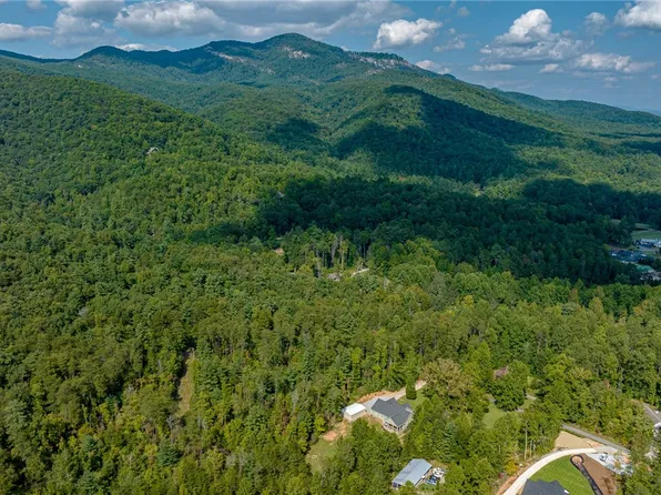 301 Gauley Falls Rd, Pickens, SC 29671