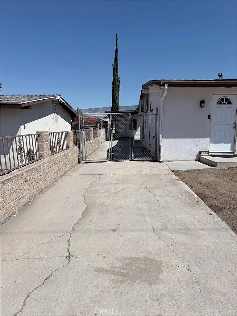 3 bed, 1191 sqft, $3,200 — Photo 4