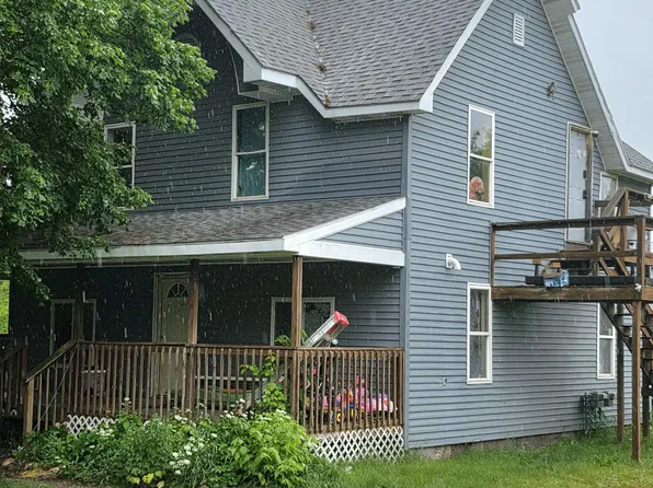 122 John St, Lyons, MI 48851