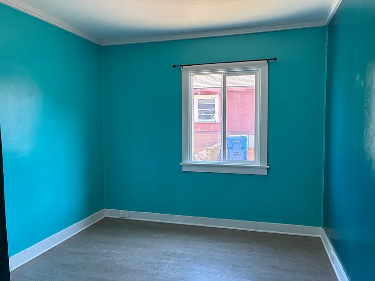 941 N Alameda Ave — Photo 6