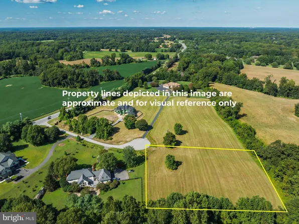 9 Solitude Ct, Lothian, MD 20711