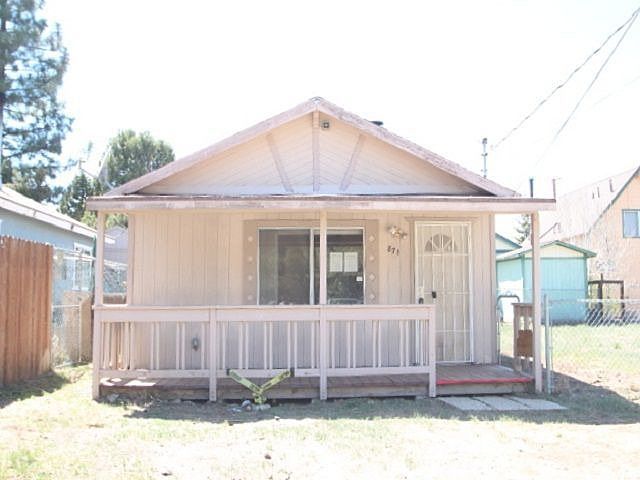 1st image of 871 Pine Ln