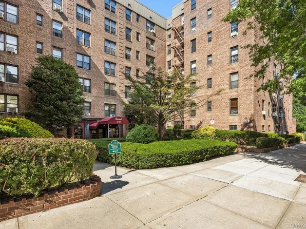83-25 98 Street #4L, Woodhaven, NY 11421