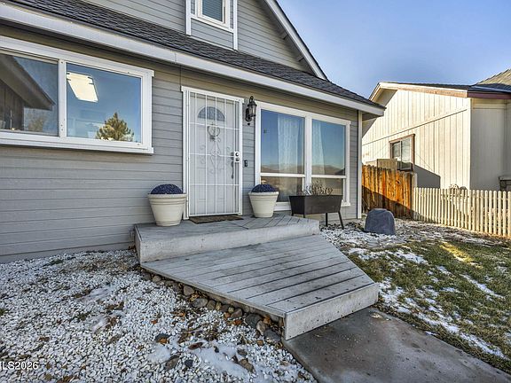 5th image of 1564 Truckee Dr