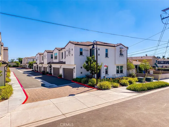 17540 Cameron Ln Unit 102, Huntington Beach, CA 92647