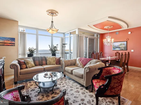 901 N Penn St Unit P1006, Philadelphia, PA 19123