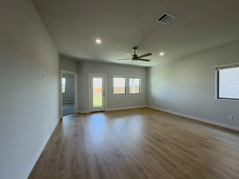 120 Millwood Rd — Photo 21