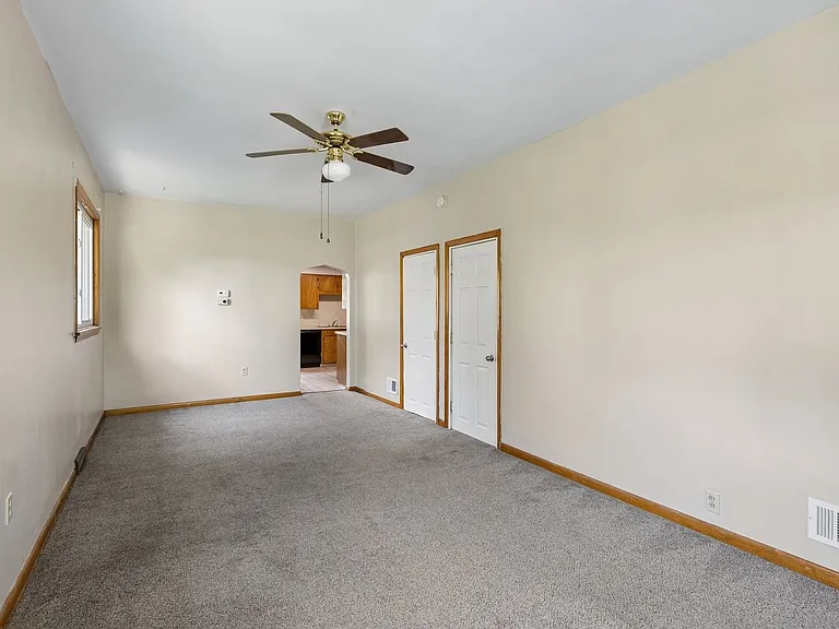 405 William St — Photo 4
