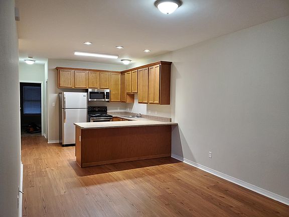 5th image of 2508 Gladiolus St #A
