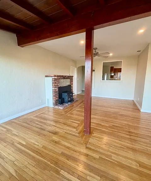 Brookside Dr — Photo 8