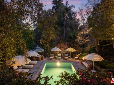 10770 Chalon Rd, Los Angeles, CA, 90077