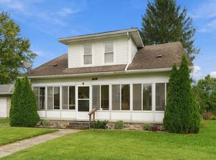 132 W 8th St, Roanoke, IN 46783