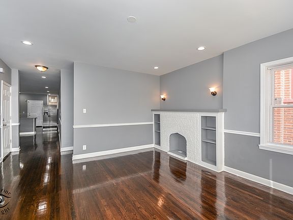 3rd image of 8030 S Marshfield Ave