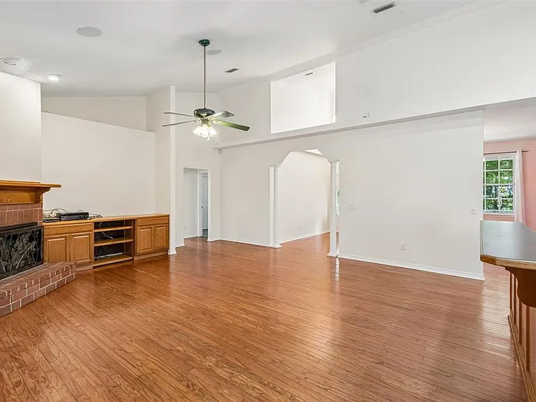 203 Cagle Rd — Photo 18